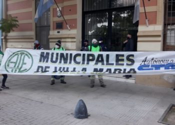 Tras reunión con el intendente se abre un compás de espera en el conflicto municipal de Jesús María