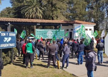 El presidente de FFMM afirmó que reincorporarán trabajadores despedidos por el macrismopero pidió paciencia