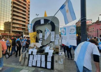 ATE Córdoba denunció ante el INADI los hechos de violencia contra el monumento a Tosco