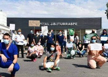 Multitudinaria movilización coronó el paro provincial de salud