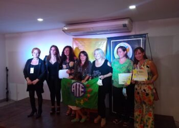 8M: reconocimiento a las mujeres que luchan por la salud municipal en Villa Carlos Paz