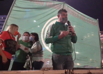 Un acto frente al Patio Olmos coronó la movilización del sector salud