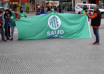 En Río Cuarto la Multisectorial de la Salud se movilizó fuertemente el viernes en rechazo a la pauta salarial de la Provincia