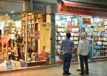 Continúan las actividades de la librería El Espejo en la Feria del Libro de Córdoba