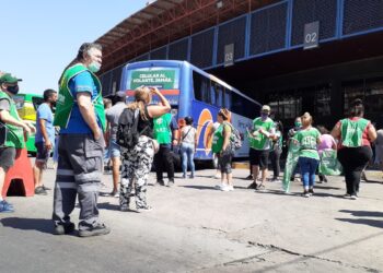 Protesta en la Terminal de Ómnibus por un despido en la CNRT