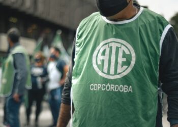 ¡Basta de pagar al FMI!¡La deuda es con las y los trabajadores estatales!