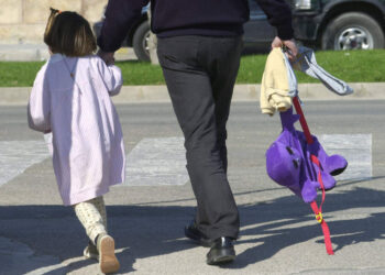 Decreto ordena disponer espacios de cuidado para niños y niñas en sectores regulados por Ley de Contrato de Trabajo