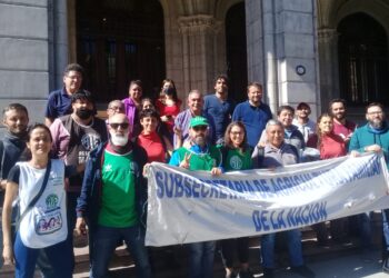 La Secretaria de Agricultura Familiar se movilizó al Ministerio por reincorporaciones y pases a planta permanente