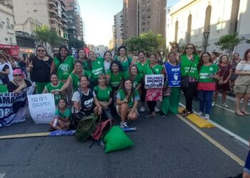 ATE  y la CTAA, protagonistas de la masiva marcha del 8M