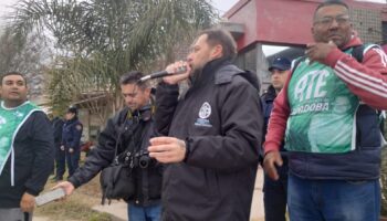 Cura Brochero: el intendente justifica despidos y omite  la cesantía de una persona con discapacidad y una delegada