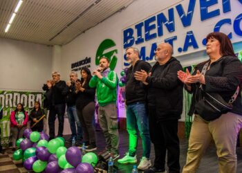 Masivo acto militante cerro ayer la campaña de la lista Verde y Violeta junto con Rody Aguiar