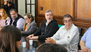 Acuerdo salarial para estatales nacionales del 23% para el próximo bimestre