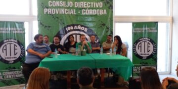 Con la presencia de las seis seccionales, Giuliani encabeza un plenario de nacionales para evaluar la situación política