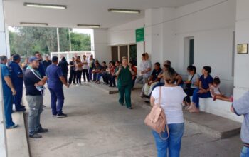 Se replican las asambleas en los hospitales por los despidos de Llaryora