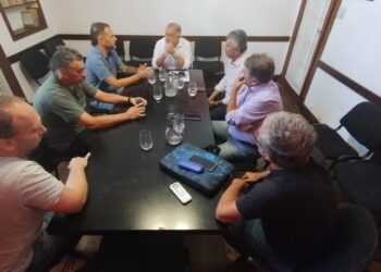 Encuentro con Luis Juez para defender las empresas estatales de Cordoba