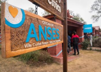 Repudio al vaciamiento del ANSES Villa Ciudad Parque