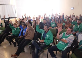 Plenario de nacionales resolvió movilizar mañana: “La pelea es contra la Ley de Bases, contra el DNU y para que se vaya Milei”