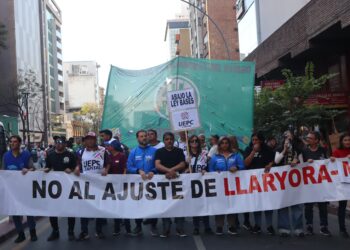 ATE se movilizó en Córdoba para repudiar la Ley de Bases junto a sindicatos y organizaciones sociales