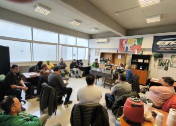 Reunión en defensa contra la privatización de las Fábricas Militares en Córdoba