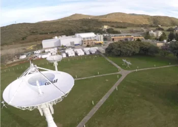 CONAE: asamblea en VENG evalúa una medida de fuerza del sector espacial la semana que viene por los despidos