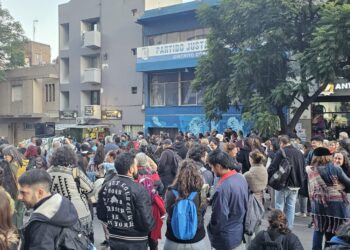 ATE, presente en el repudio a la proscripción de Cristina frente a la sede del PJ cordobés