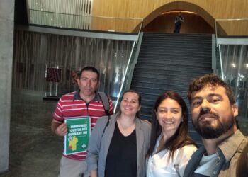 En una nueva jornada de contactos en la Legislatura, ATE entregó el proyecto de CCT municipal a Dolly Romero, Alesandri y Gvozdenovich