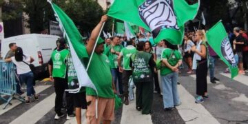 Paro Nacional: con fuerte acatamiento en Córdoba ATE movilizó junto a gremios combativos