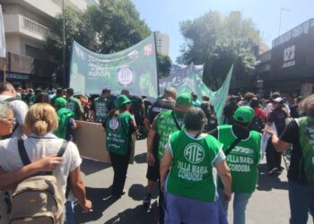Con críticas a la CGT Nacional, ATE marcho contra la Reforma Laboral