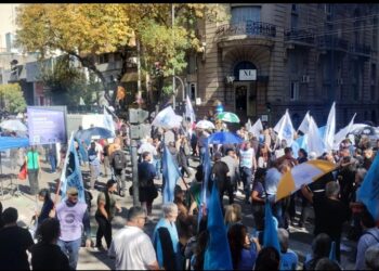 ATE y la CTA presentes en la masiva marcha del FreSU en Córdoba