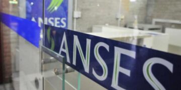 ANSES: Milei despediría a 2.500 trabajadores/as del organismo desde hoy