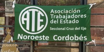 ATE Cruz del Eje repudió el discurso negacionista de la Municipalidad de Dean Funes en un acto por el 24 de marzo