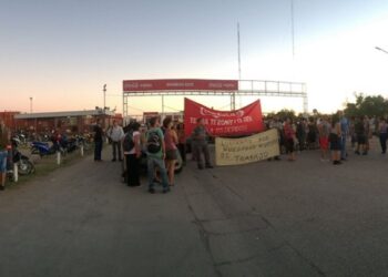 Solidaridad con los tres trabajadores de Coca Cola enjuiciados por realizar una protesta contra despidos en la planta de Córdoba