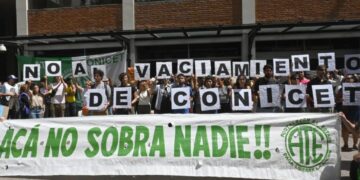 CONICET: el Gobierno de Milei prevé 379 despidos de forma inminente