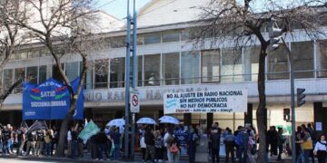 Radio Nacional: el ajuste cercena la libertad de expresión y demuele la experiencia de comunicación federal