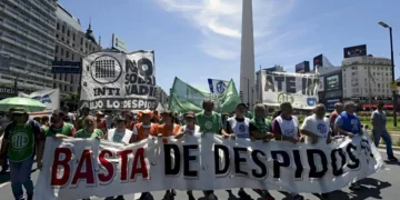 Desde que asumió Milei, 70 mil estatales fueron despedidos