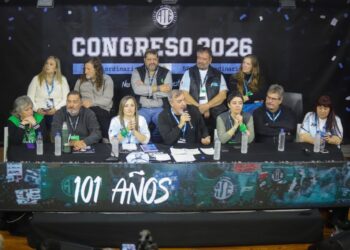 El Gobierno convocó a paritarias mañana a las 14: ATE exige suma fija de $400.000 y negociaciones sin techo