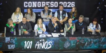 El Gobierno convocó a paritarias mañana a las 14: ATE exige suma fija de $400.000 y negociaciones sin techo