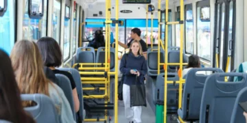 Avanzan los reclamos por la restitución del Boleto Gratuito y la oposición avanza en la Legislatura
