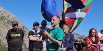 Giuliani, presente en un emotivo homenaje a los luchadores de la Guerra Civil en Asturias